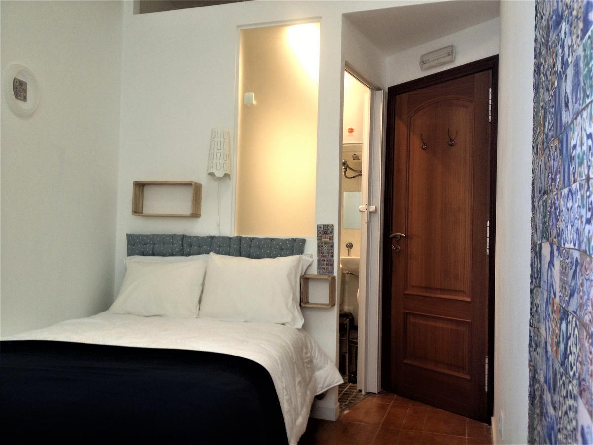Santos Hostel - Lisboa Lisbon Exterior photo